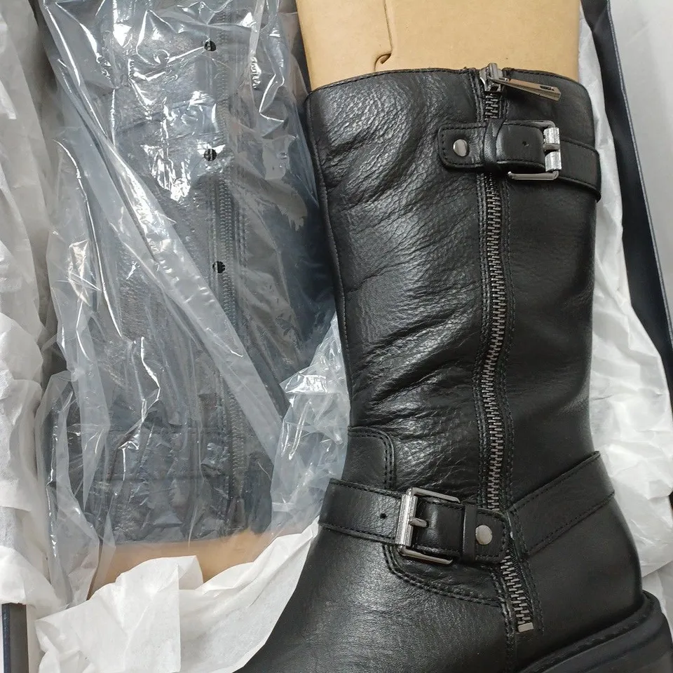 BOXED NATURALIZER CALF BOOTS, BLACK - SIZE 5