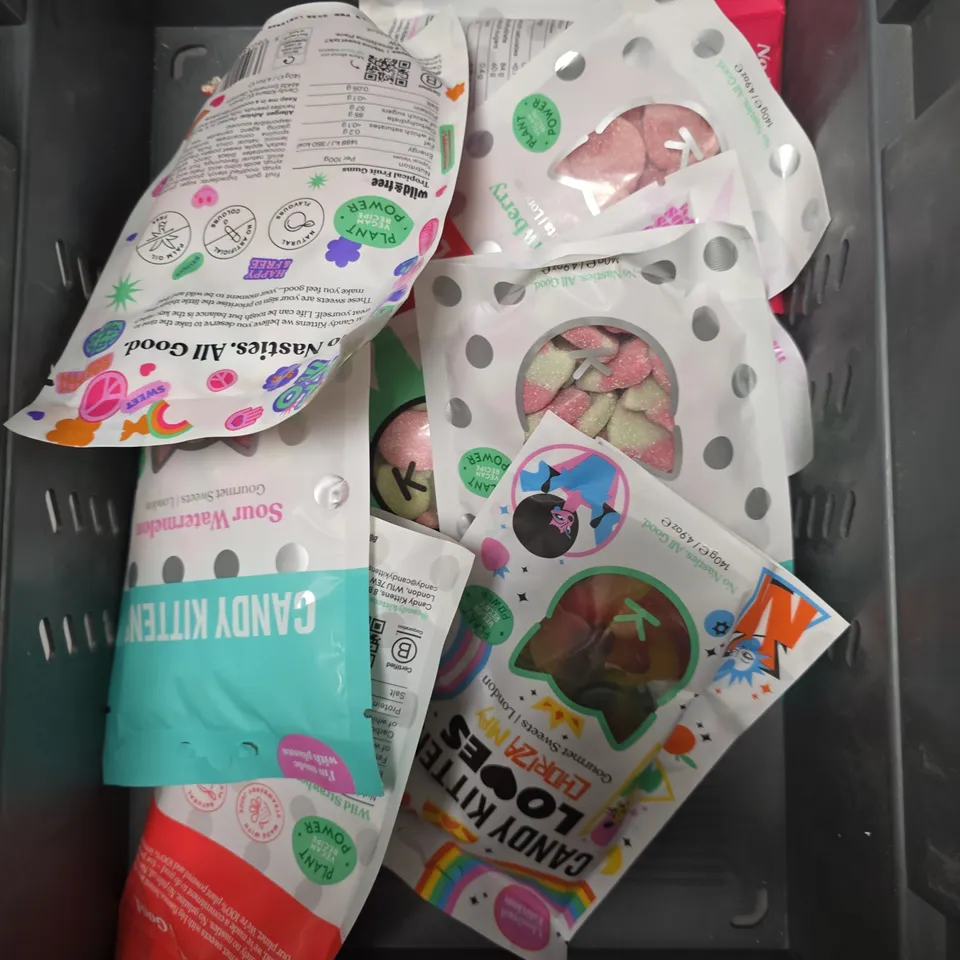 APPROXIMATELY 10 ASSORTED FOOD/DRINK PRODUCTS TO INCLUDE TRIP DRINKS & CANDY KITTENS SWEETS 