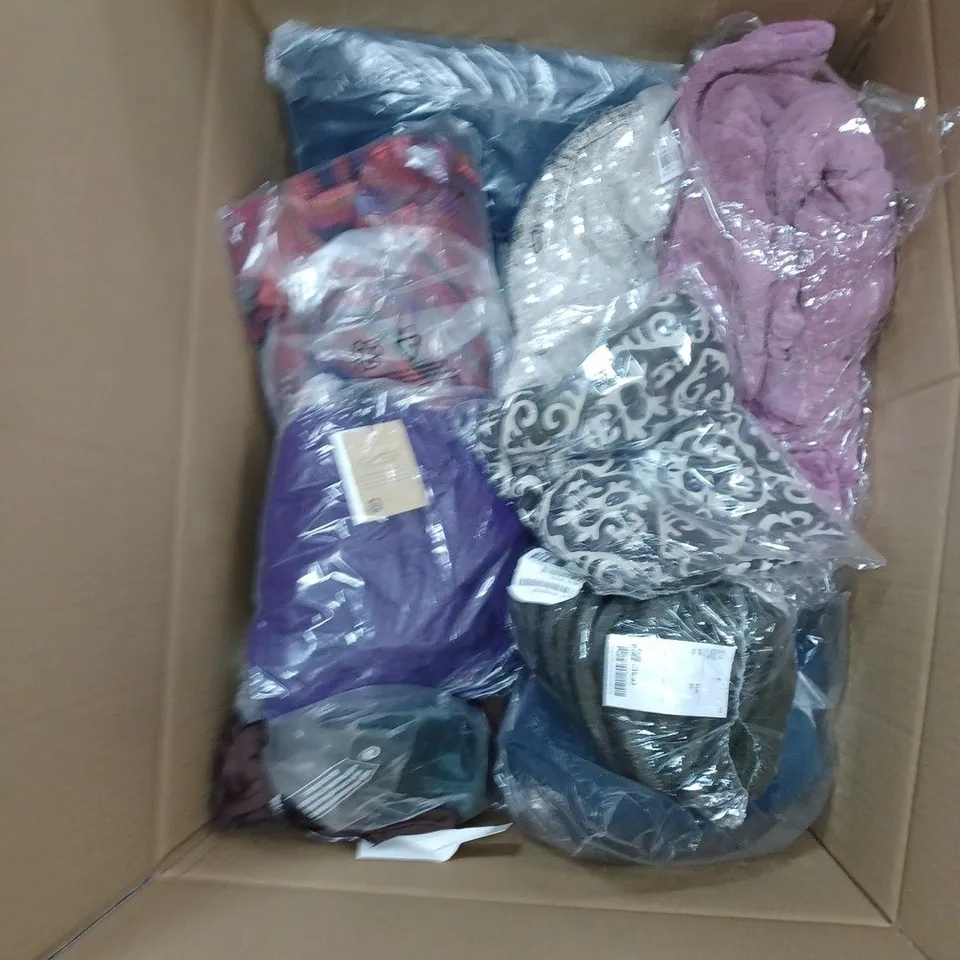 BOX OF ASSORTED CLOTHING ITEMS TO INCLUDE SKIRTS, JUMPSUITS, DRESSES ETC