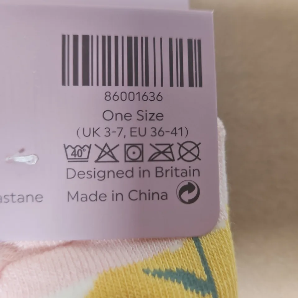 MISS SPARROW LONDON BAMBOO SOCKS – ONE SIZE UK 3-7 (EU 36-41) YELLOW FLORAL