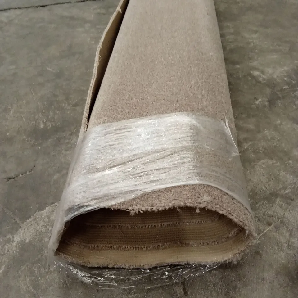 ROLL OF QUALITY TWISTY HEATHERS 421 TRUFFLE CARPET // APPROX SIZE; 2.25 x 5m