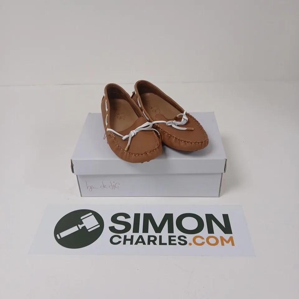 BEN DE LISI BROWN LEATHER MOCCASIN SHOES - UK 6