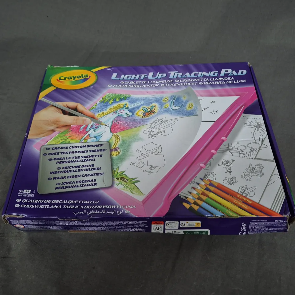 CRAYOLA LIGHT UP TRACING PAD 