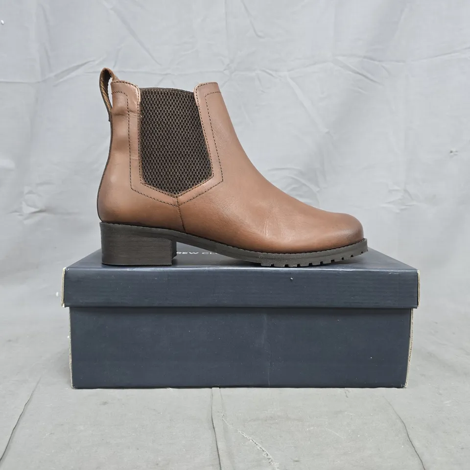 BOXED PAIR OF CREW CLOTHING COMPANY LOTTIE CHELSEA BOOTS IN TAN SIZE EU 37