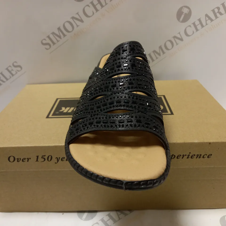 BOXED CUSHION WALK PLATFORM SLIP ON SANDALS, BLACK - SIZE 4