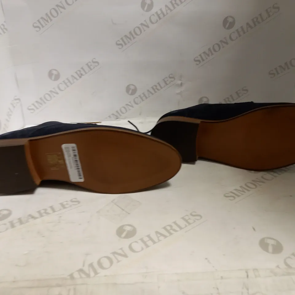 REDHERRING PLAIN TOE SUEDE DERBY- NAVY - UK 8