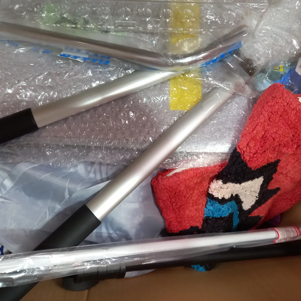 BOX OF APPROXIMATELY 10 ASSORTED HOUSEHOLD ITEMS TO INLCLUDE FOIL BALLOON WEIGHTS IN PURPLE, PADDINGTON ABROAD BOOK, BAA BAA BRIGHTHOUSE YARN, ETC