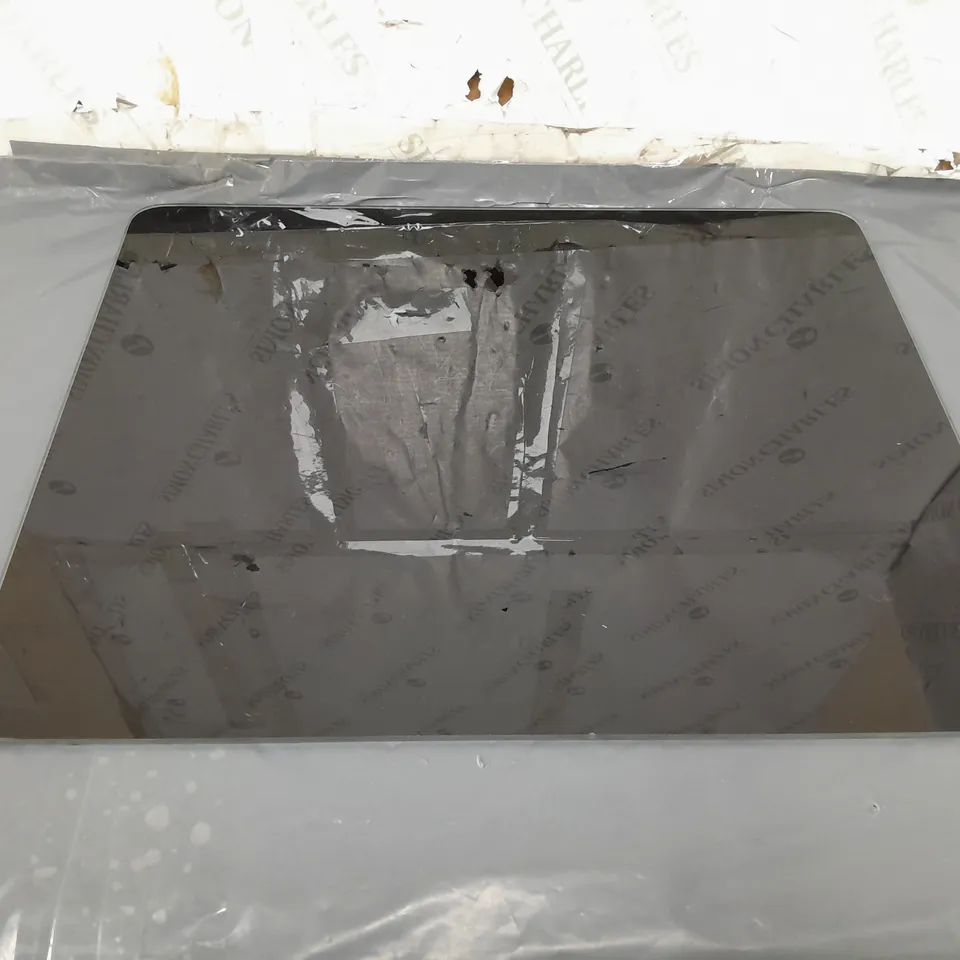 BOXED PAGNANNO TEMPERED GLASS CHOPPING BOARD IN BLACK (40x50cm) - COLLECTION ONLY