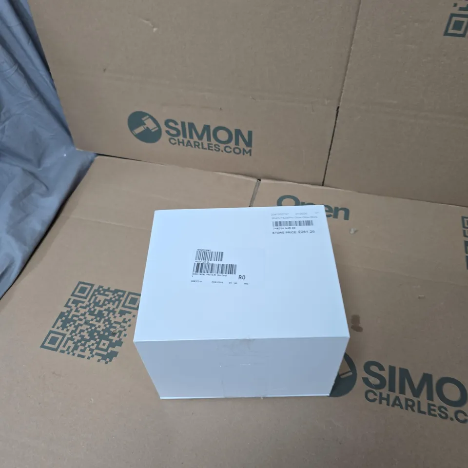 SHARK FACIALPRO GLOW GLOW-BOOSTING AT-HOME FACIAL SYSTEM