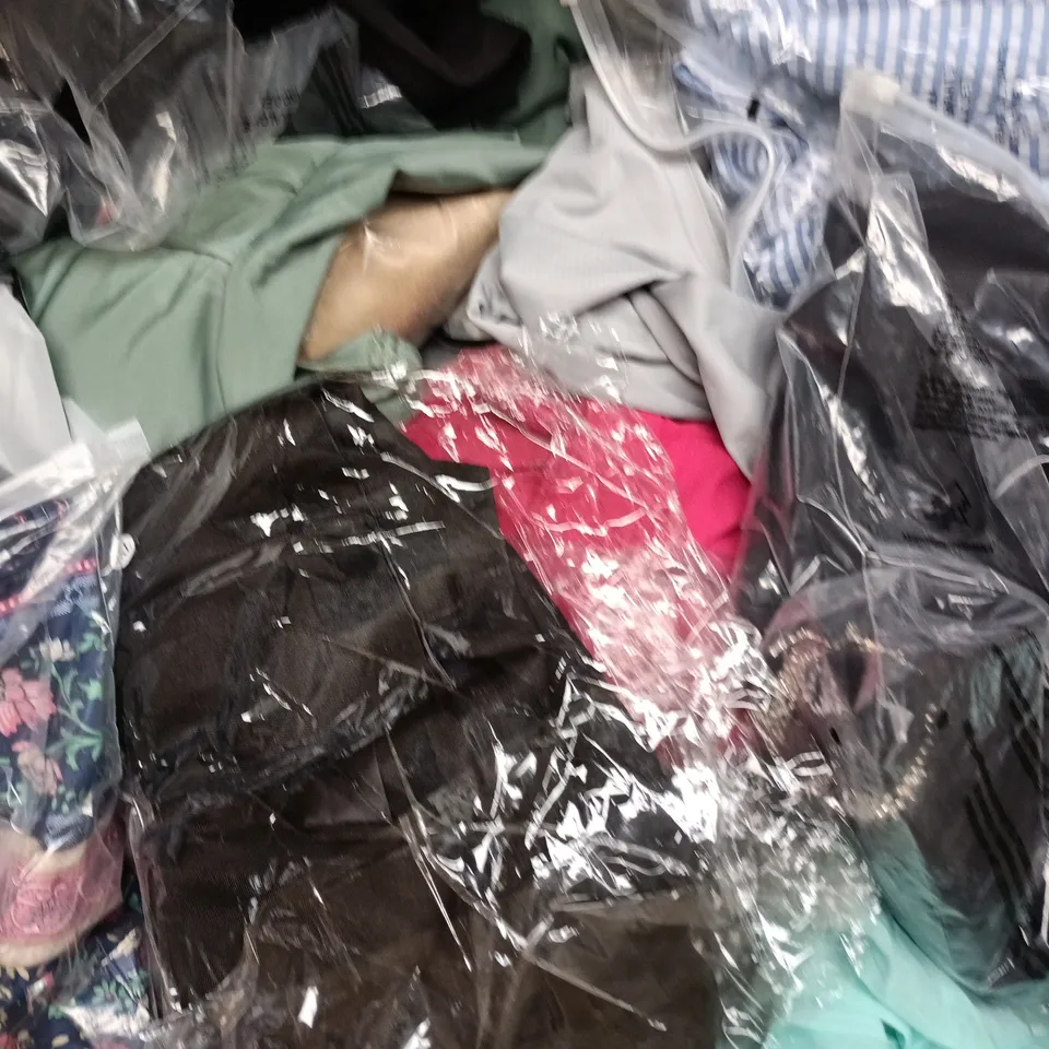 APPROXIMATELY 20 ASSORTED CLOTHING AND FASHION PRODUCTS IN VARIOUS STYLES AND SIZES - COLLECTION ONLY