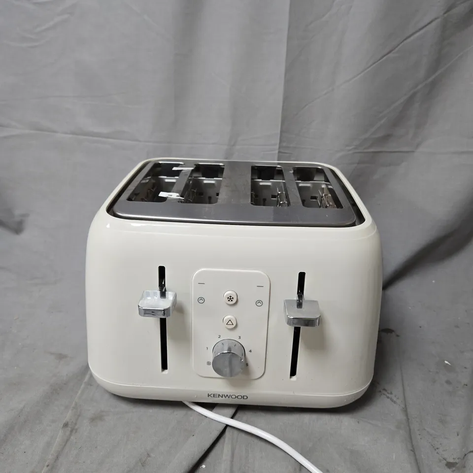 BOXED KENWOOD DAWN 4 SLICE TOASTER IN OATMEAL CREAM RRP £49