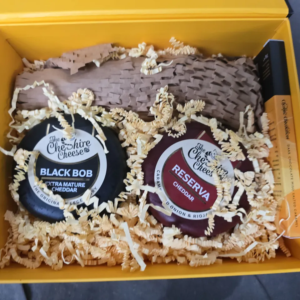 BOXED THE CHESHIRE CHEESE CO GIFT SET