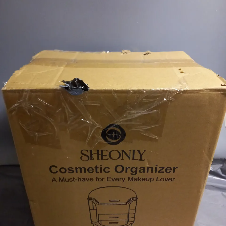 BOXED SHEONLY COSMETIC ORGANIZER IN WHITE