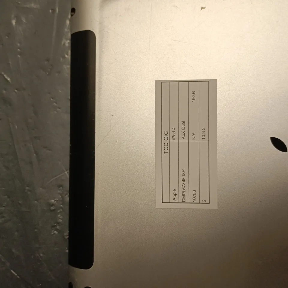 APPLE IPAD 4 16GB – SILVER