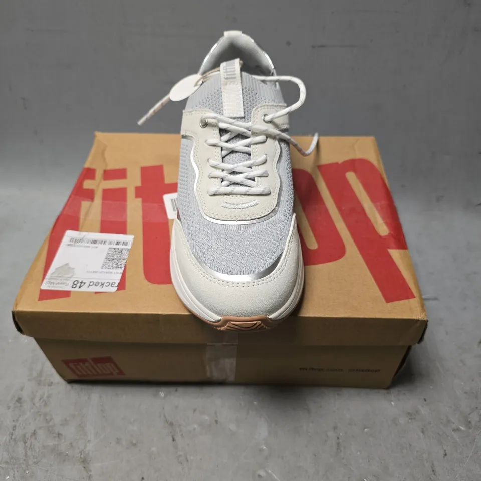 BOXED PAIR OF FITFLOP FLATFORM SLIP-ON LACED TRAINERS - 6
