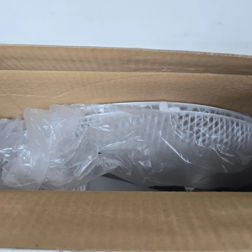 BOXED STATUS 16" STAND FAN