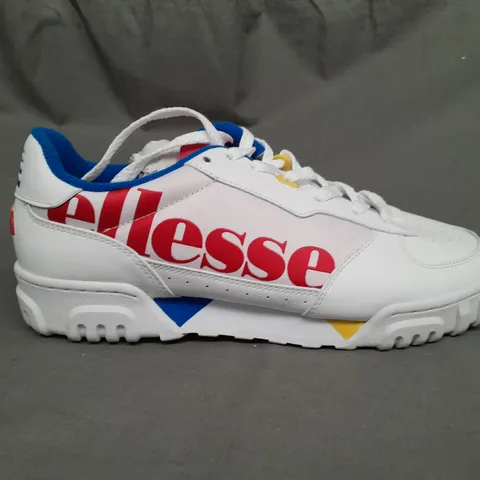 PAIR OF ELLESSE TRAINERS SIZE 9