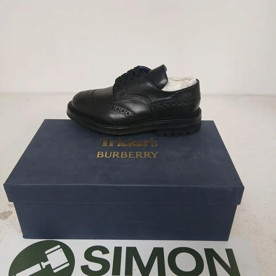 TRICKER'S X BURBERRY DERBY SHOES – BLACK LEATHER, RUBBER SOLE, BOXED WITH BURBERRY POUCH