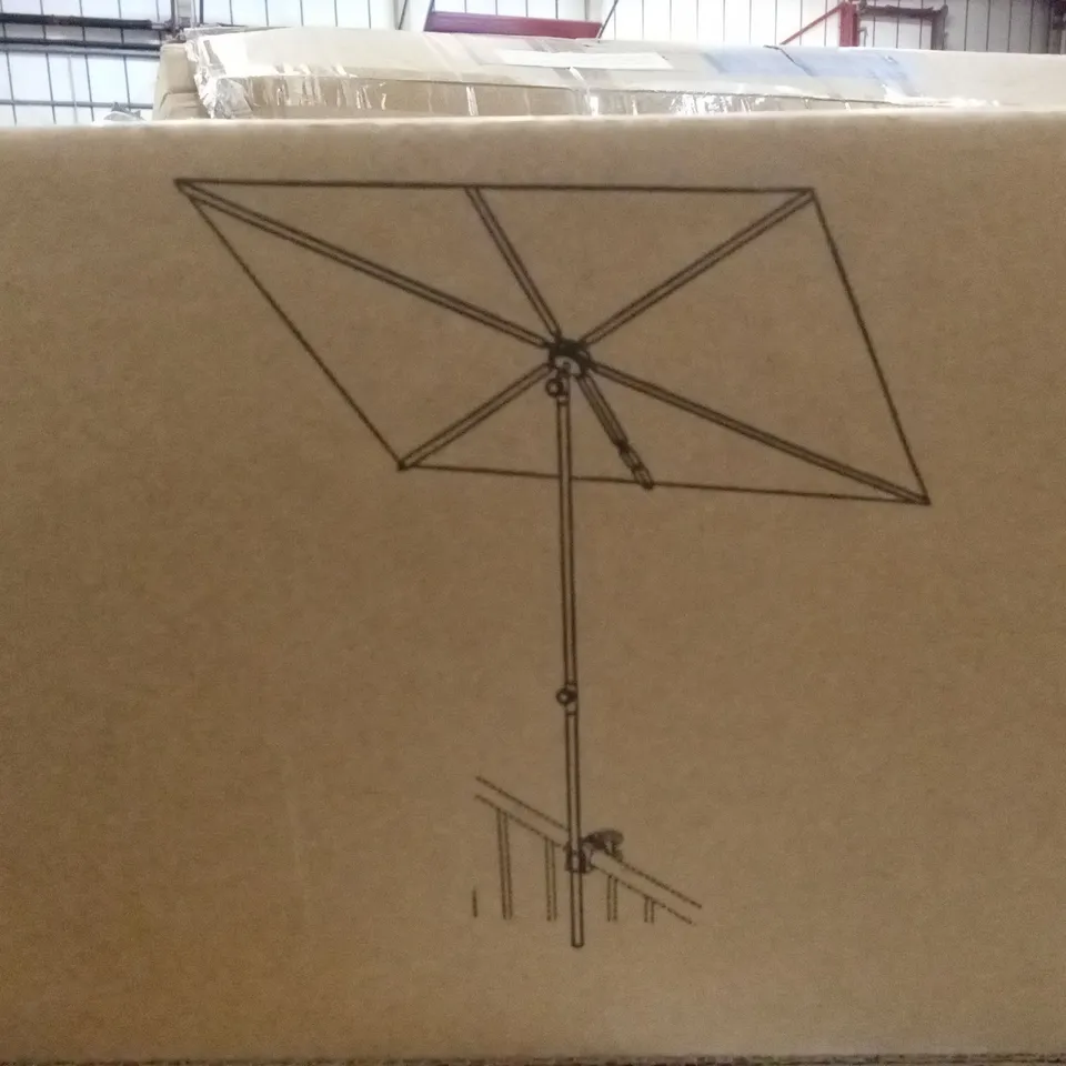 BOXED STEEL STANDING PARASOL WITH TILT