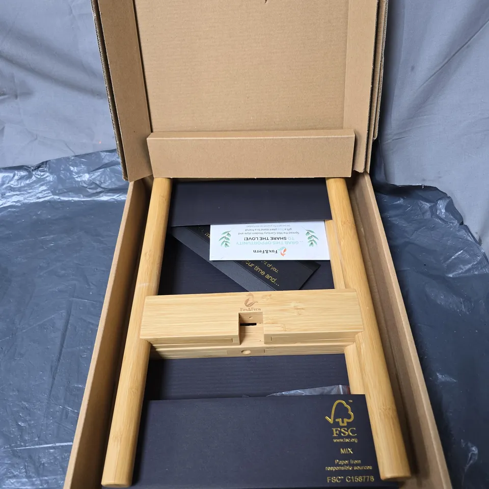 FOX AND FERN PLANT STAND BAMBOO 8 - 12 INCH INNER WIDTH BOXED