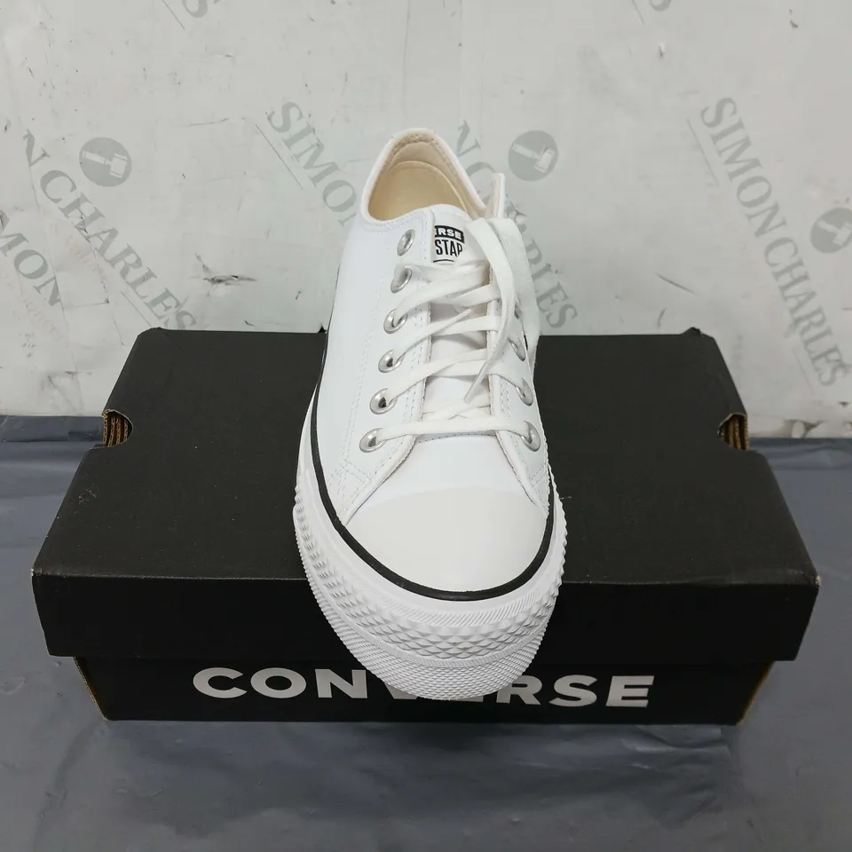 BOXED PAIR OF WOMANS CONVERSE ALL STAR WHITE LEATHER SHOES SIZE 5 