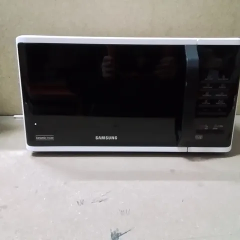 BOXED SAMSUNG MICROWAVE OVEN