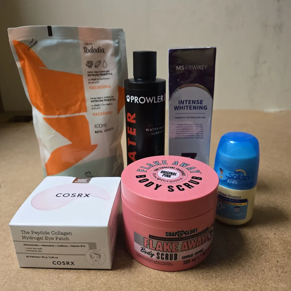 APPROXIMATELY 15 ASSORTED HEALTH & BEAUTY PRODUCTS TO INCLUDE COSRX EYE PATCHES, BODY SCRUB, SUNCREAM ETC