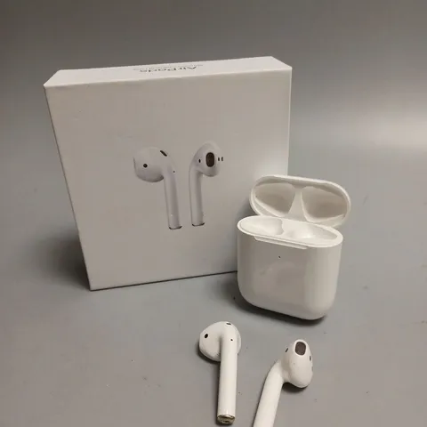 BOXED APPLE AIRPODS WIRELESS EARPHONES 