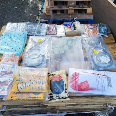 PALLET OF 6 LARGE BOXES OF A SIGNIFICANT QUANTITY OF ASSORTED ITEMS TO INCLUDE THE RITUAL OF SAKURA BODY CREAM, HOT GLUE GUN, CHINESE PACIFIC OCEAN WAKAME SEAWEED, ETC