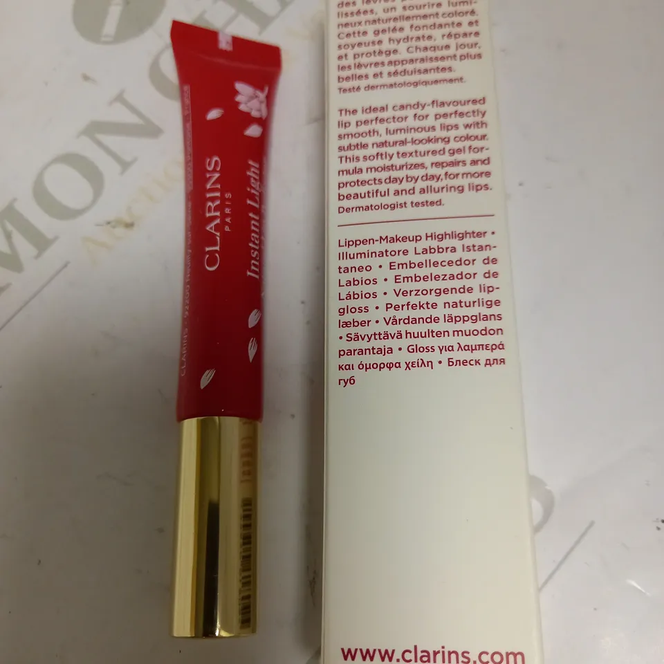 CLARINS INSTANT LIGHT NATURAL LIP PERFECTOR