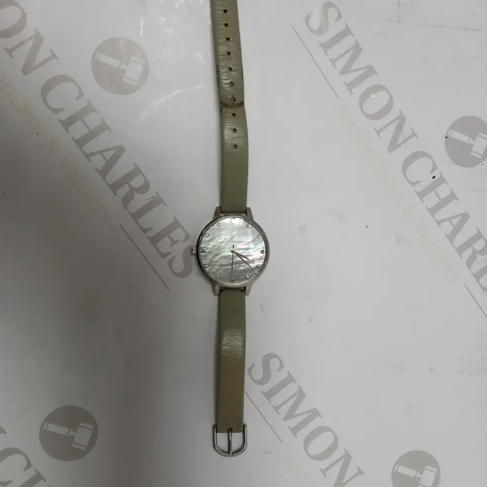 OLIVIA BURTON WOMENS LEATHER STRAP WATCH 