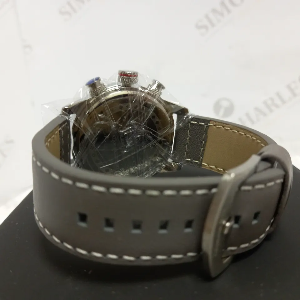 ZIHLMANN & CO SPORTS CHRONOGRAPH STYLE LEATHER STRAP WATCH
