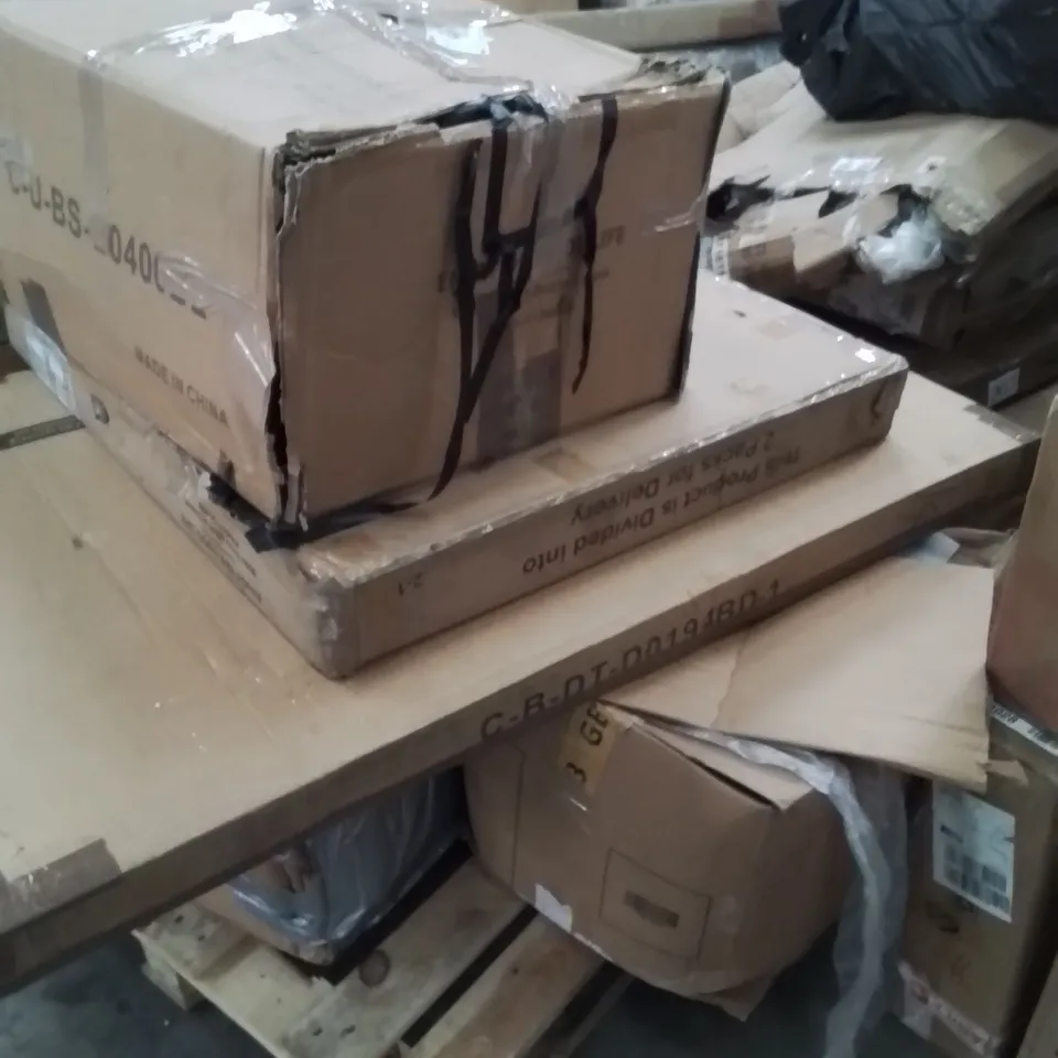PALLET CONTAINING VARIOUS ASSORTED INCOMPLETE FURNITURE PARTS AND OTHER HOUSEHOLD ITEMS 
