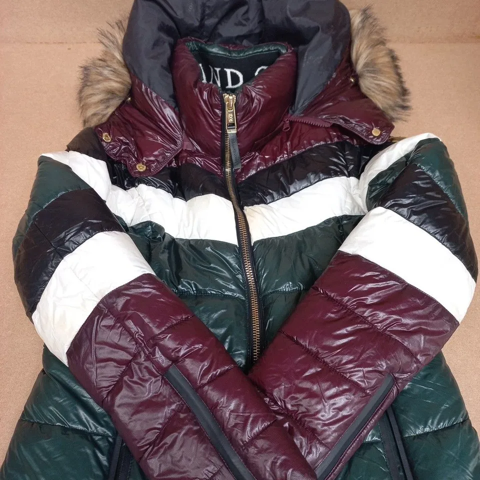 HOLLAND COOPER PREMIUM COLLECTION WOMEN'S QUILTED PARKA COAT – BURGUNDY, GREEN & WHITE STRIPES, FAUX FUR HOOD