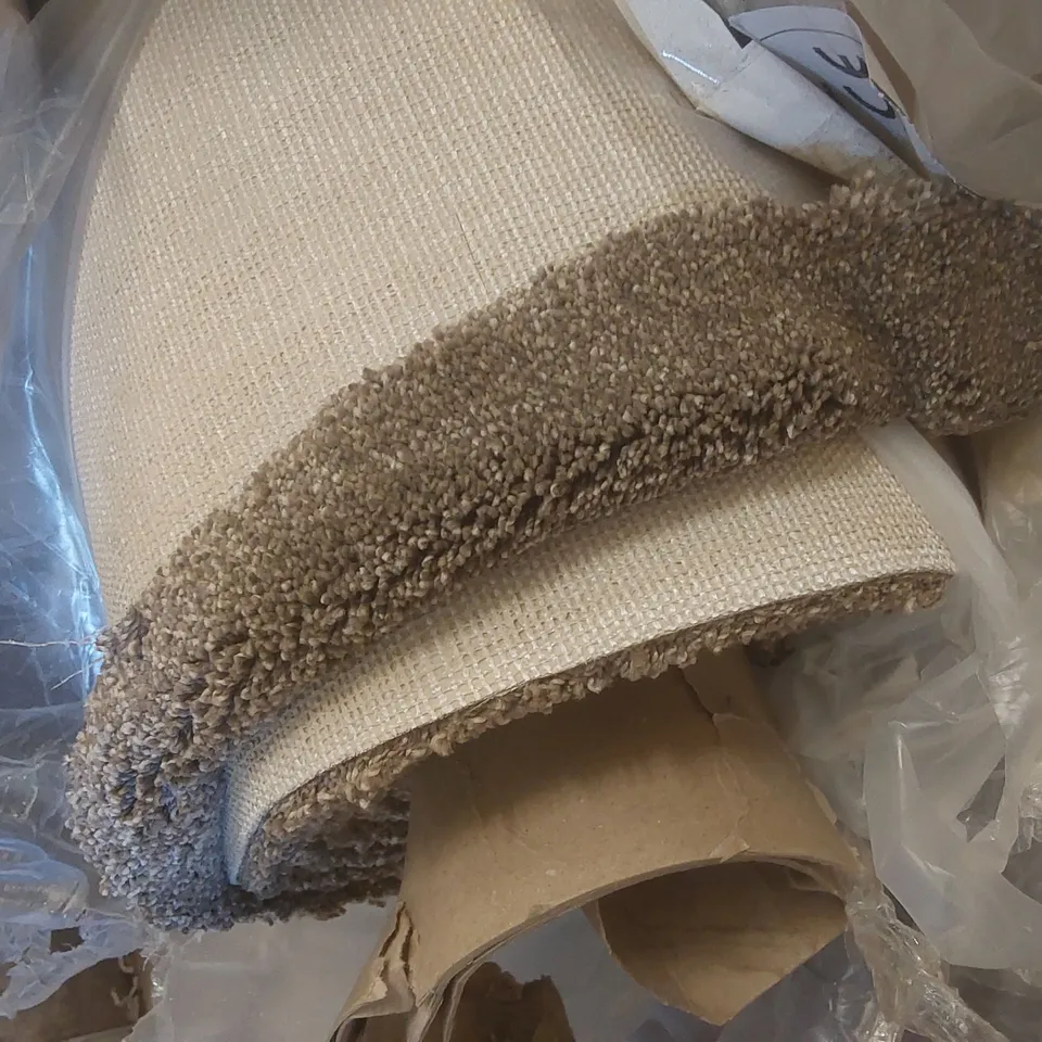 ROLL OF QUALITY FIRST IMPRESSIONS DOWN TO EARTH CARPET - APPROXIMATELY 4.18 x 4m