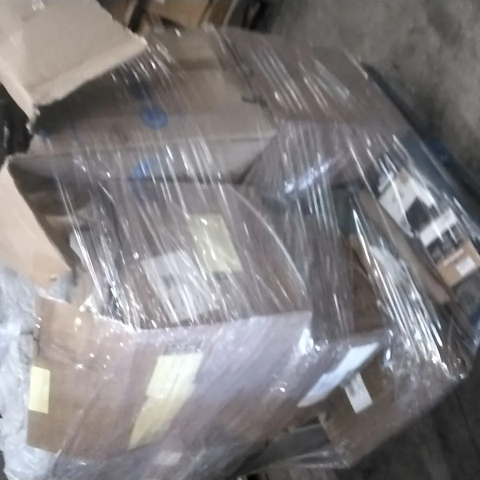 PALLET OF ASSORTED HOUSEHOLD GOODS AND PRODUCTS TO INCLUDE;MICROWAVE,NINJA WOOD FIRE ACCESSORIES,ETC