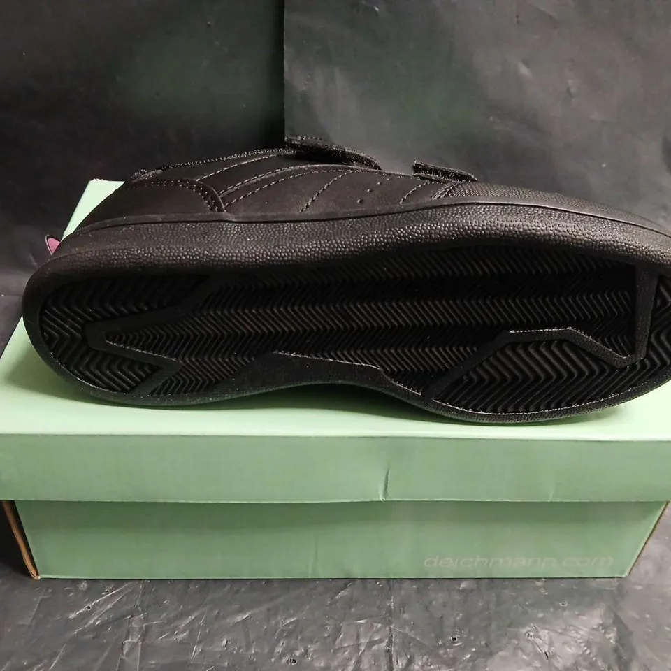 BLACK CHILDREN'S VELCRO-STRAP SNEAKERS – BOXED (DEICHMANN) - UK SIZE 32