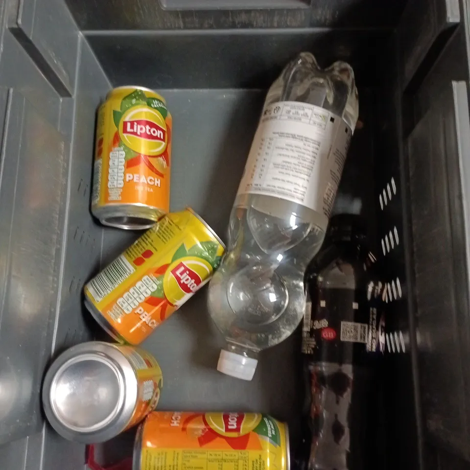 APPROXIMATELY 10 ASSORTED FOOD AND DRINKS ITEMS TO INCLUDE - LIPTONS PEACH ICED TEA, 2LTR PEPSI MAX, BAKED BEANS IN TOMATO SAUCE