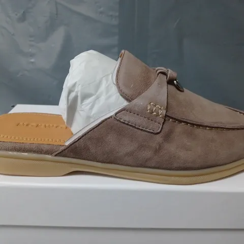 BOXED PAIR OF NOKWOL JESSIE FAWN SUEDE IN GREY - SIZE 39