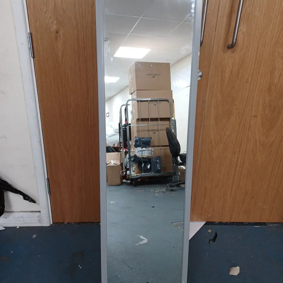 FULL LENGTH STANDING MIRROR APPROX 150 X 30CM - COLLECTION ONLY