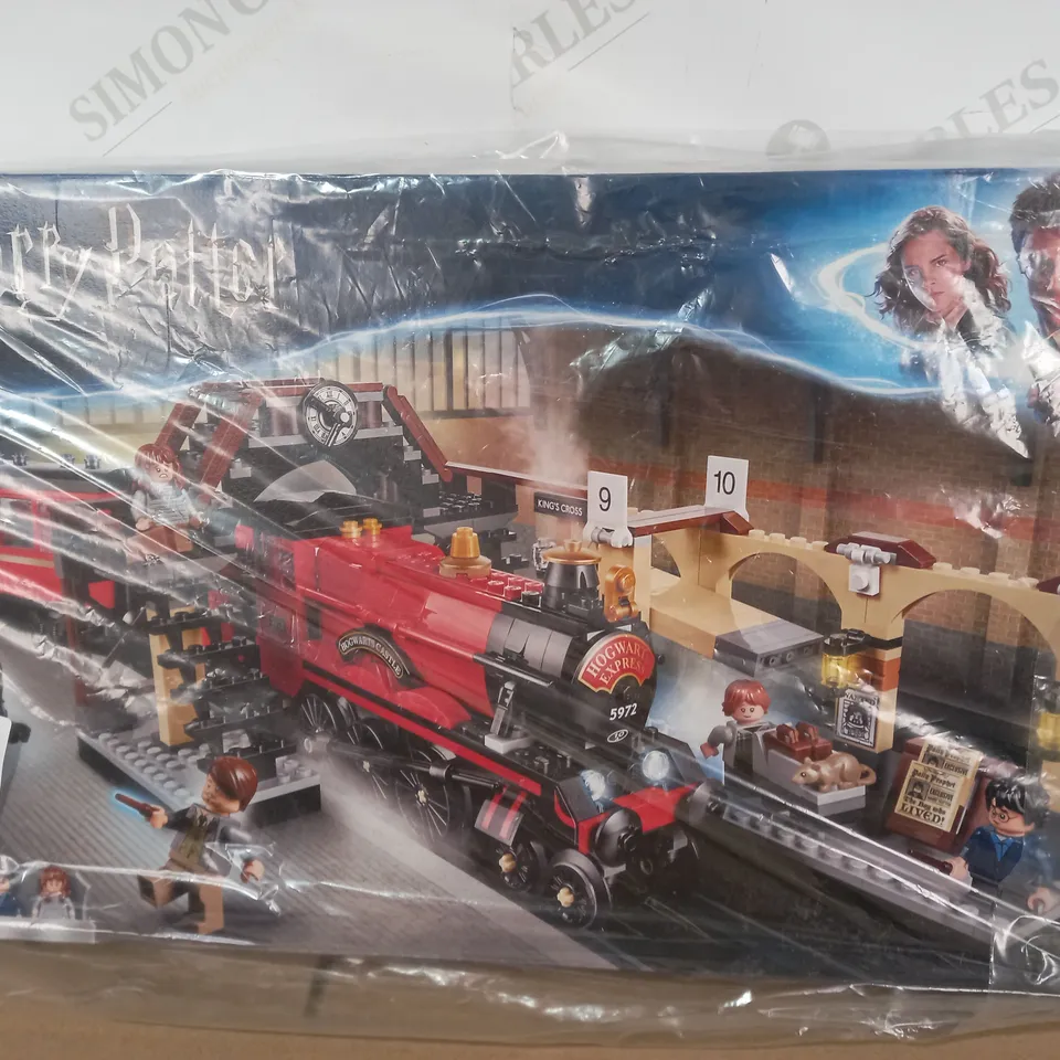 BOXED LEGO HARRY POTTER HOGWARTS EXPRESS (75955) RRP £79.99