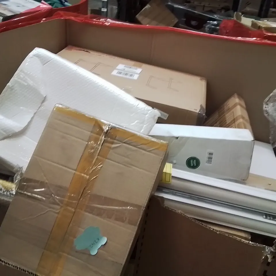 PALLET OF ASSORTED HOUSEHOLD GOODS AND PRODUCTS TO INCLUDE;LED MONITOR,SUITCASE,YOGA MAT 
