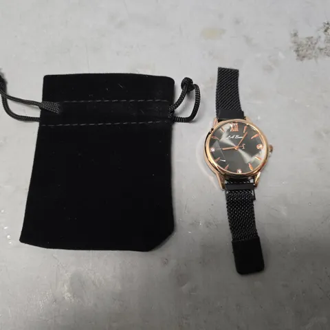 LADIES LA BANUS WATCH – 12 HOUR CLOCK - METAL STRAP WITH MAGNETIC CLASP