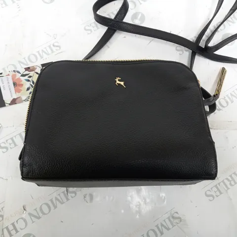 BLACK ASHWOOD HANDBAG