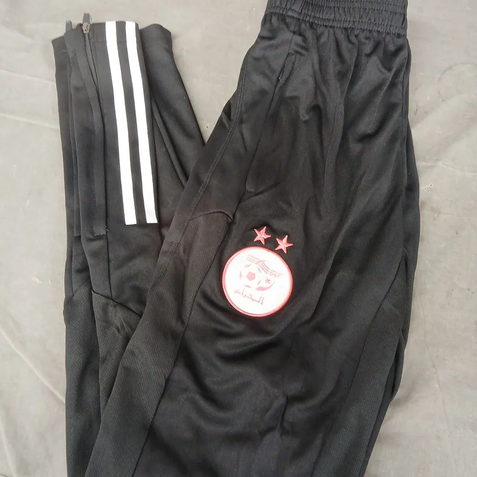 ADIDAS ALGERIA TRACKSUIT BOTTOMS IN BLACK - MEDIUM