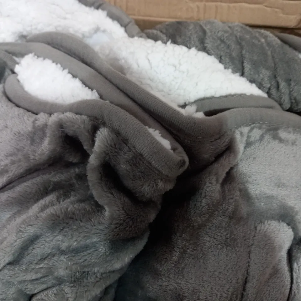 BOXED COZEE HOME OVERSIZED HEATED WRAP IN SILVER/GREY