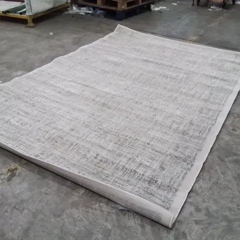 QUALITY DESIGNER AREA RUG - APPROXIMATELY 290X210CM