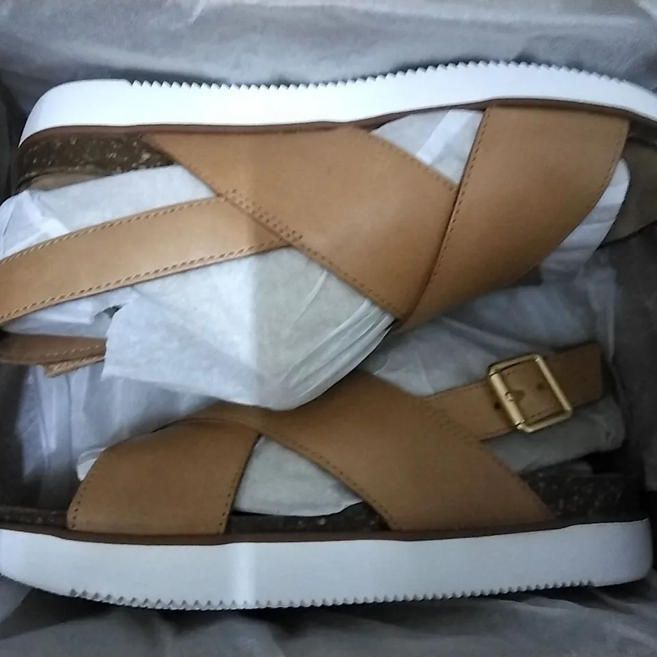 3 SHOE BOXES CONTAINING CLARKS ELAYNE CROSS SAND LEATHER SANDALS SIZE 5, VIONIC ROSE JOJO TRAINERS SIZE 8, VIONIC SCOTCH BRYNN LEATHER SIDE BOOTS SIZE 5 