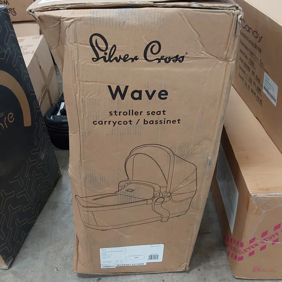 BOXED SILVER CROSS WAVE STROLLER SEAT & CARRYCOT/BASSINET - ONYX (1 BOX)