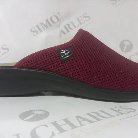 BOXED PAIR OF FLY FLOT SLIP-ON SHOES IN MAROON EU SIZE 39